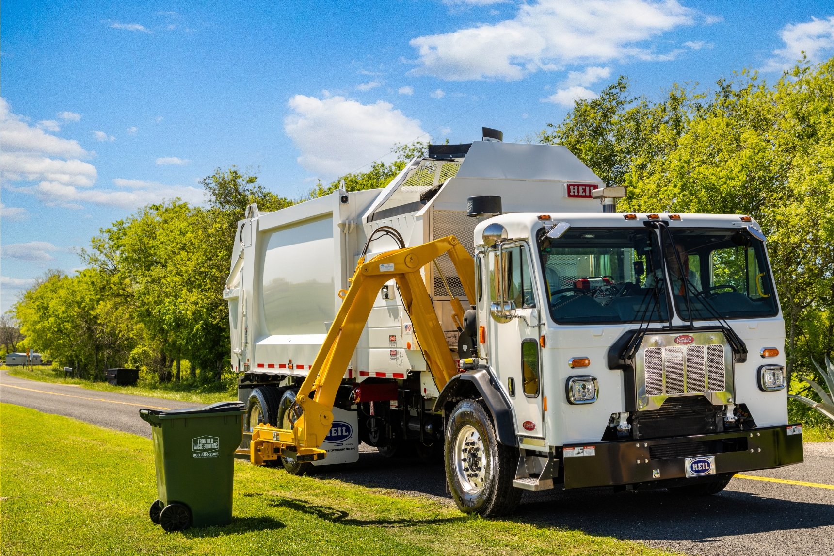 Heil garbage truck